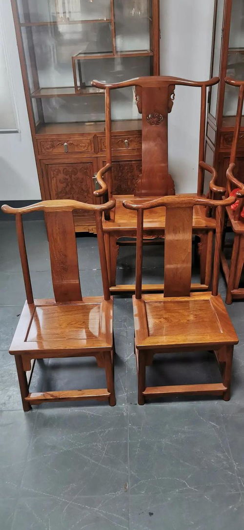 精品緬甸花梨家具與紡織品的完美融合 匠心工藝與優(yōu)雅庫存